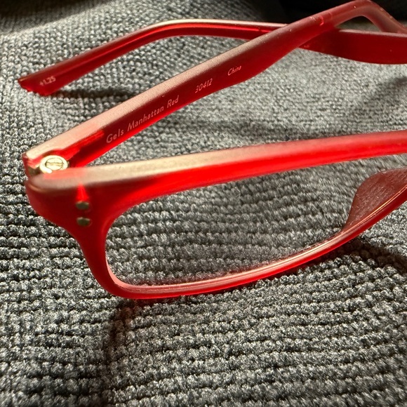 Scojo New York Gels Manhattan Reading Glasses 1.25 MATTE RED - Picture 3 of 9